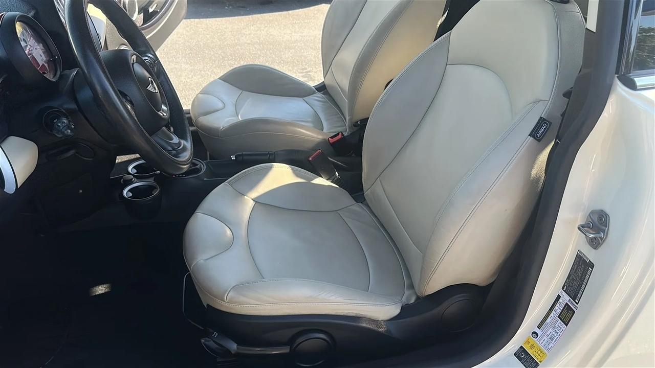 MINI Cooper Hardtop 2dr Cpe 2011
