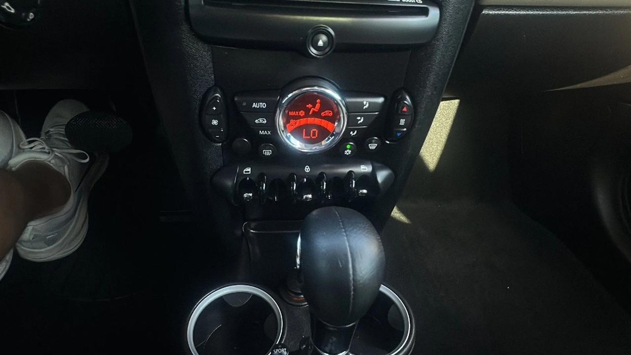 MINI Cooper Hardtop 2dr Cpe 2011