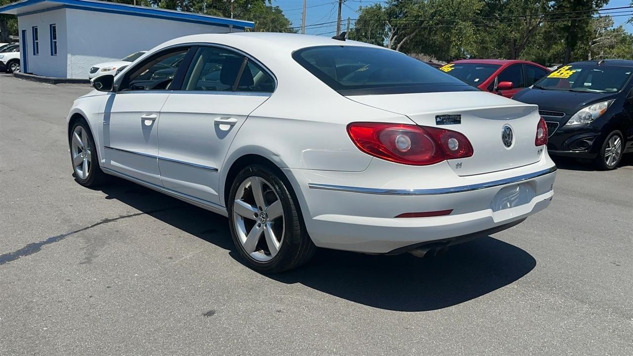 Volkswagen CC 4dr Sdn Lux PZEV 2011
