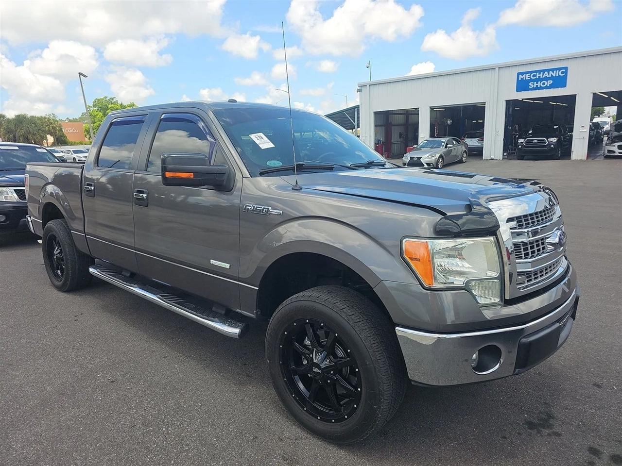 Ford F-150 2WD SuperCrew 145" King Ranch 2014