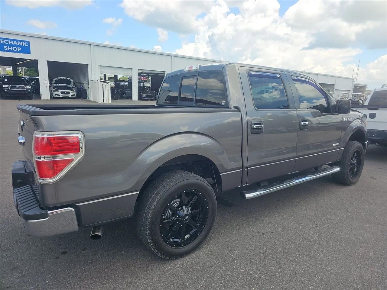 Ford F-150 2WD SuperCrew 145" King Ranch 2014