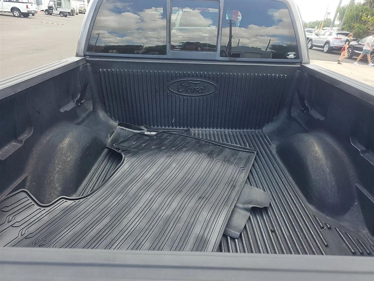 Ford F-150 2WD SuperCrew 145" King Ranch 2014