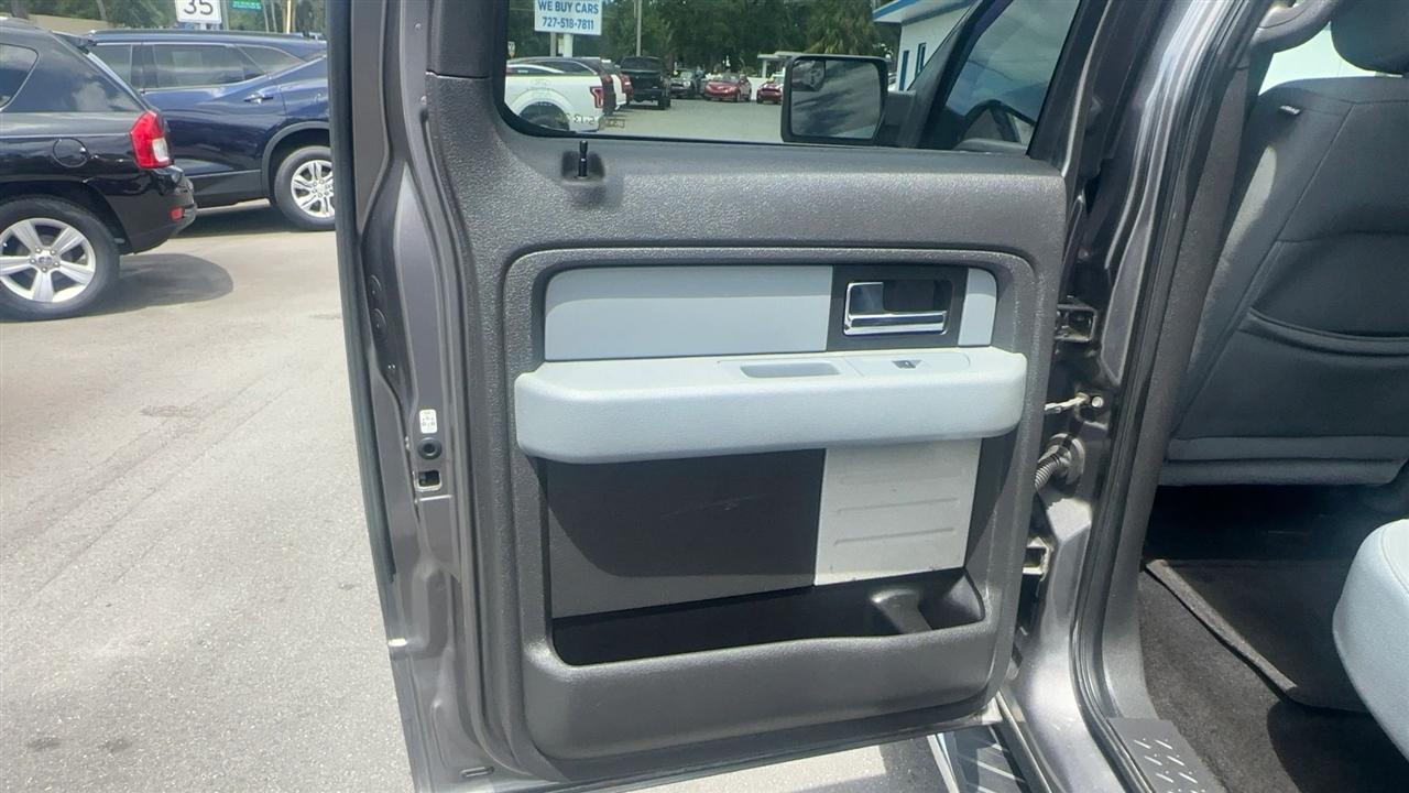 Ford F-150 2WD SuperCrew 145" XLT 2014