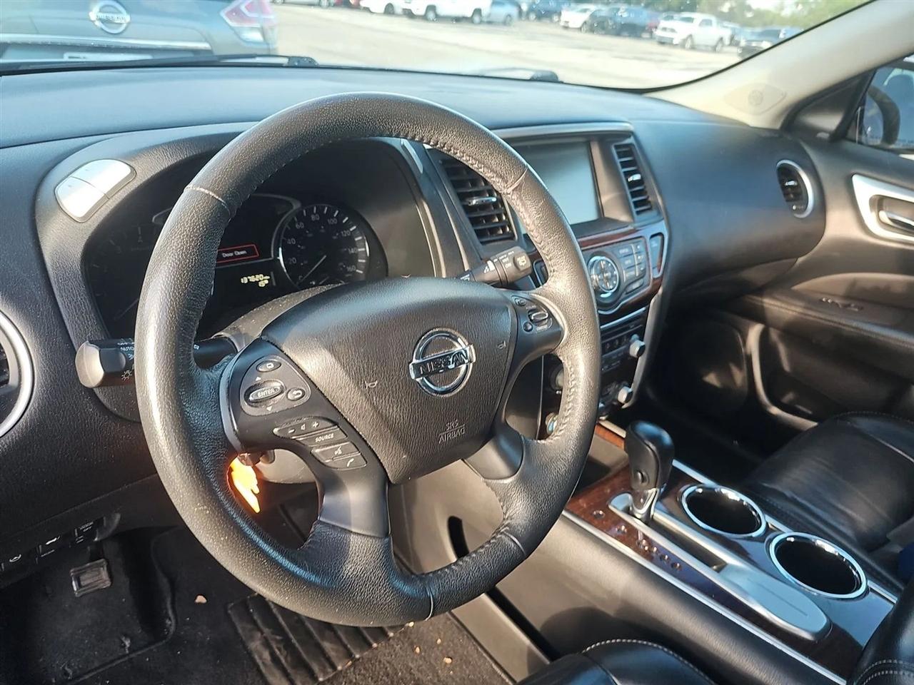 Nissan Pathfinder 2WD 4dr Platinum 2015