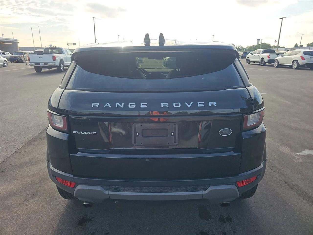 Land Rover Range Rover Evoque 5 Door SE 2017