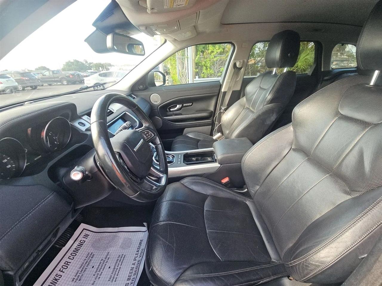 Land Rover Range Rover Evoque 5 Door SE 2017