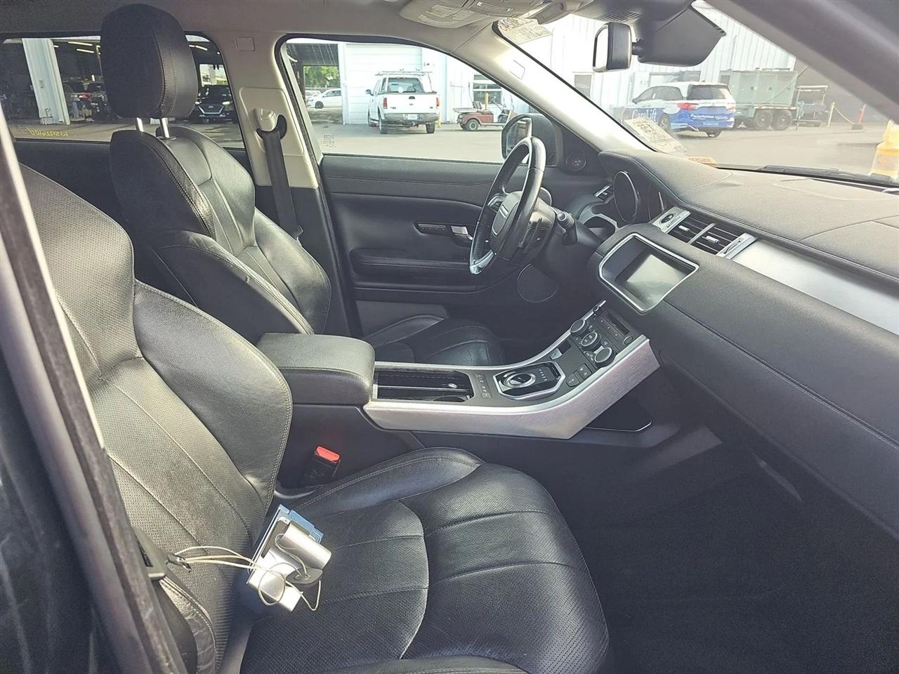 Land Rover Range Rover Evoque 5 Door SE 2017
