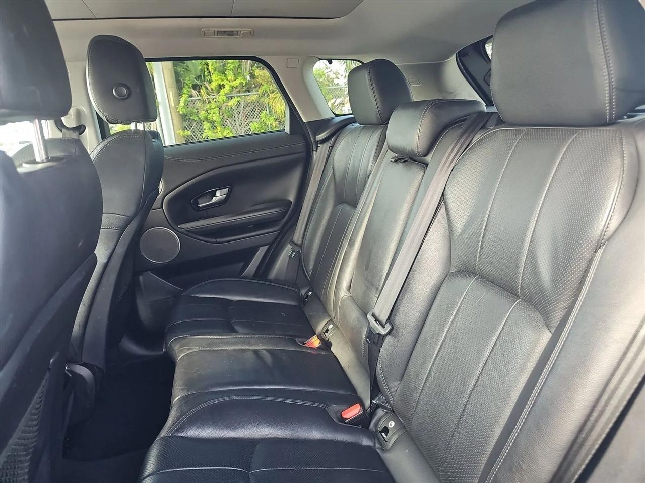 Land Rover Range Rover Evoque 5 Door SE 2017