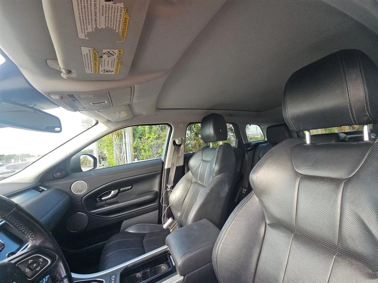 Land Rover Range Rover Evoque 5 Door SE 2017
