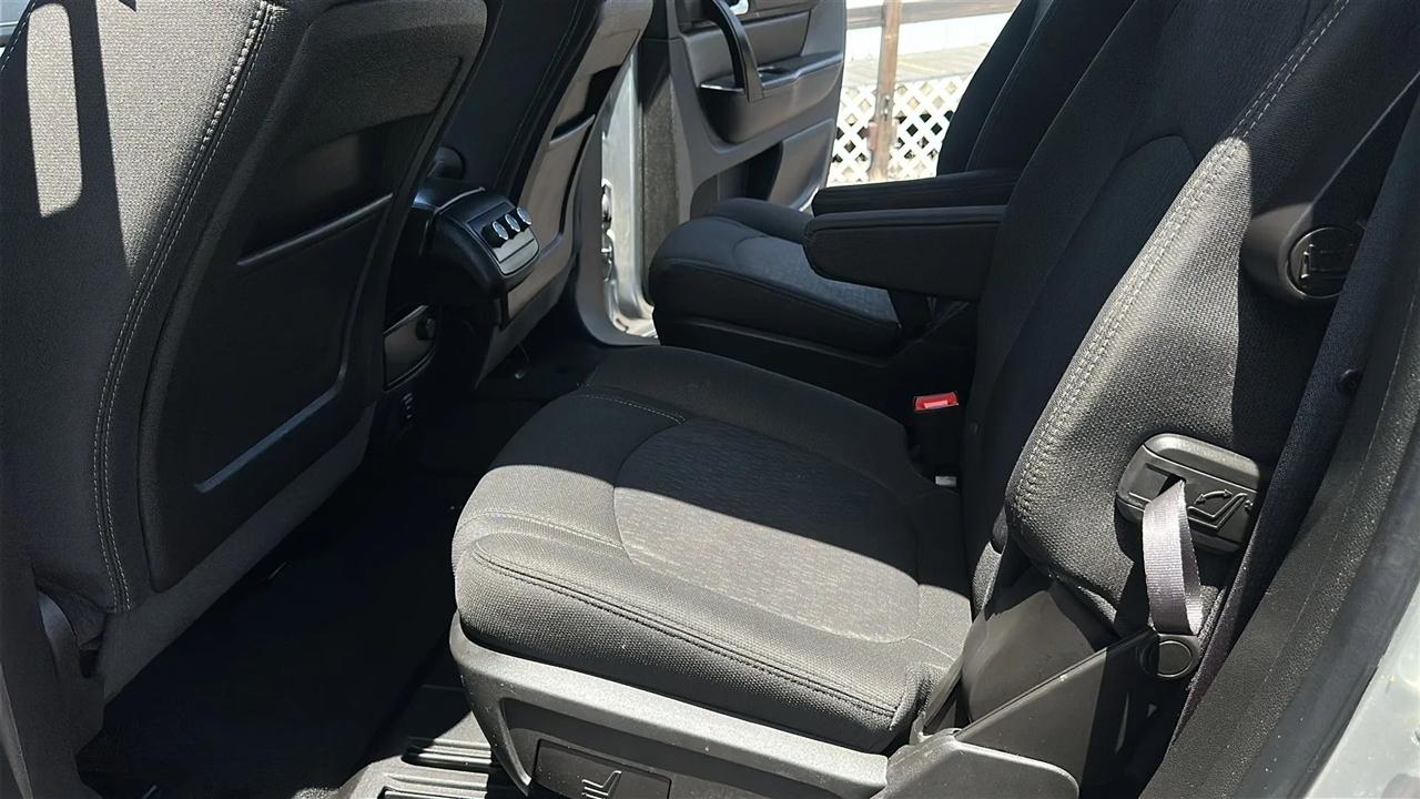 GMC Acadia FWD 4dr SLE2 2014