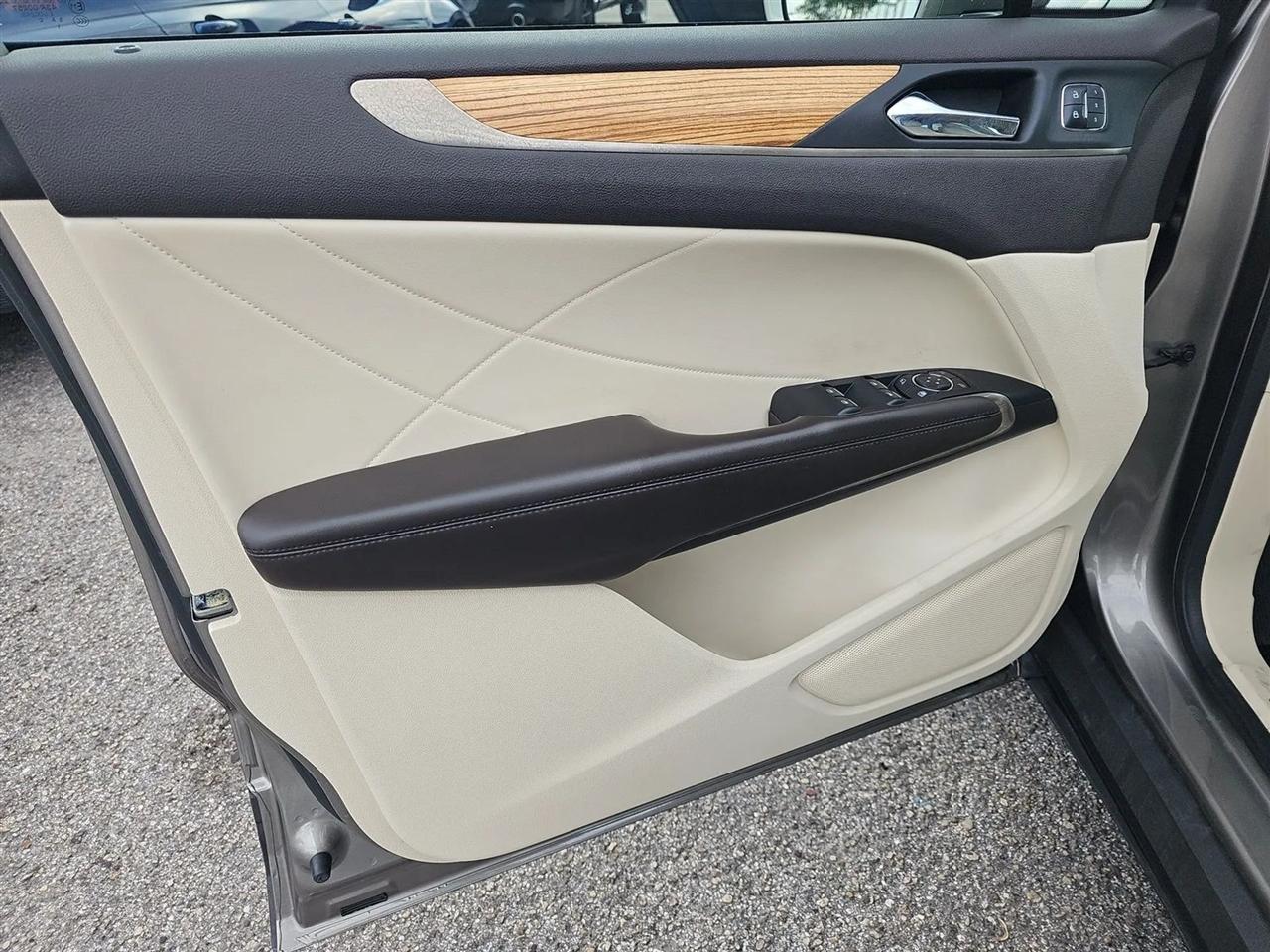 Lincoln MKC FWD 4dr Select 2016