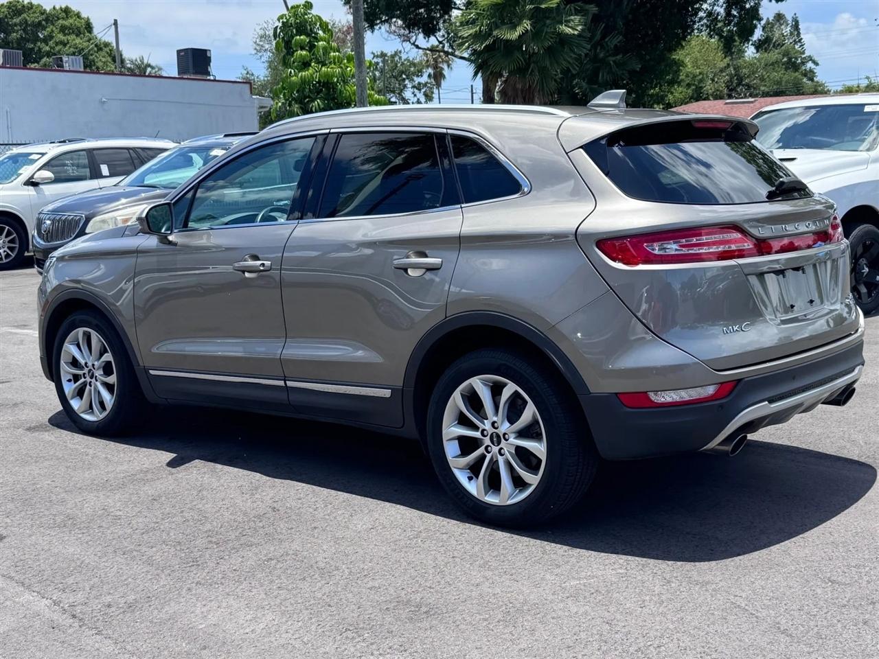 Lincoln MKC FWD 4dr Select 2016