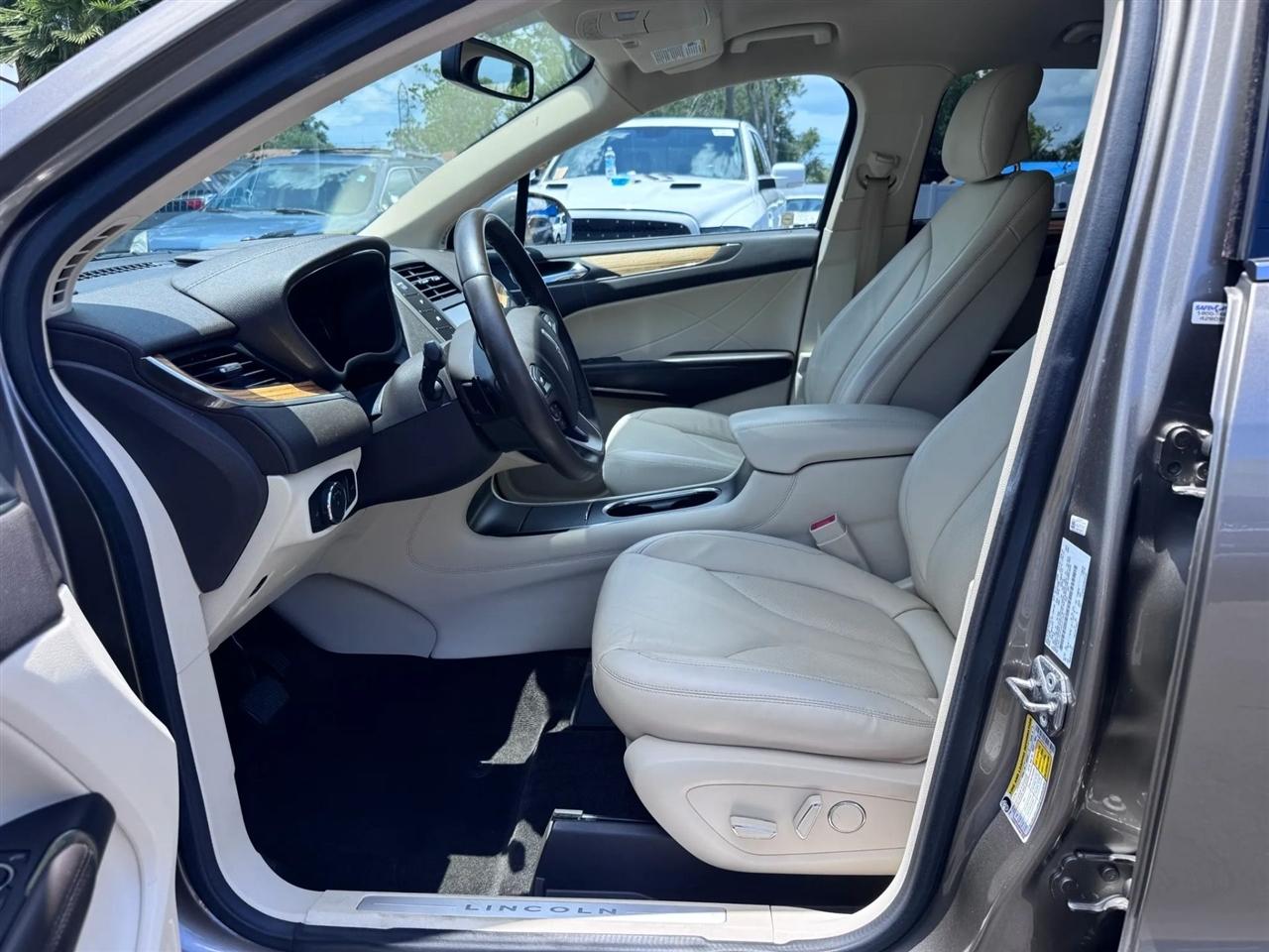 Lincoln MKC FWD 4dr Select 2016