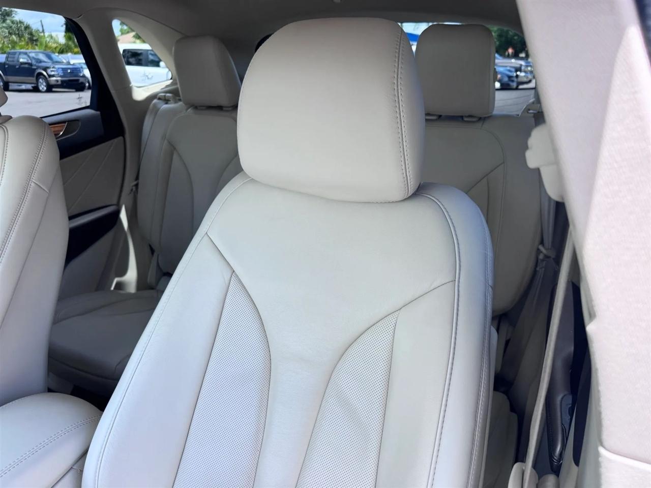 Lincoln MKC FWD 4dr Select 2016