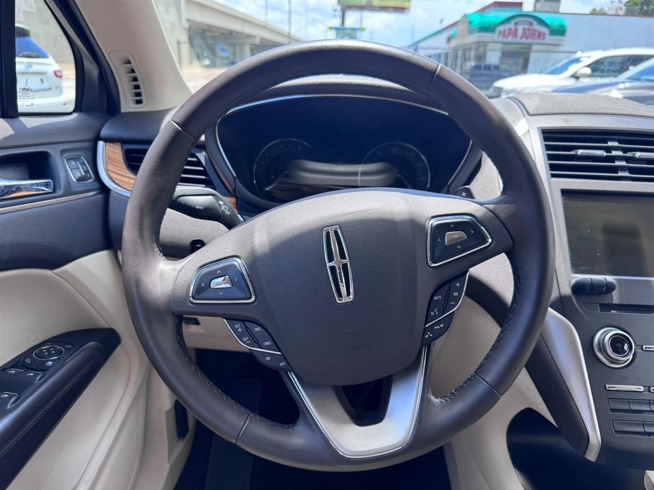 Lincoln MKC FWD 4dr Select 2016