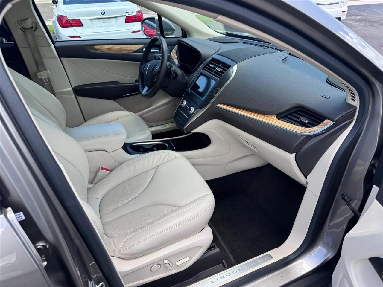 Lincoln MKC FWD 4dr Select 2016