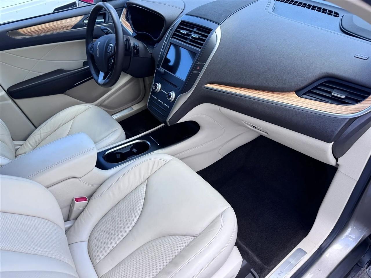 Lincoln MKC FWD 4dr Select 2016