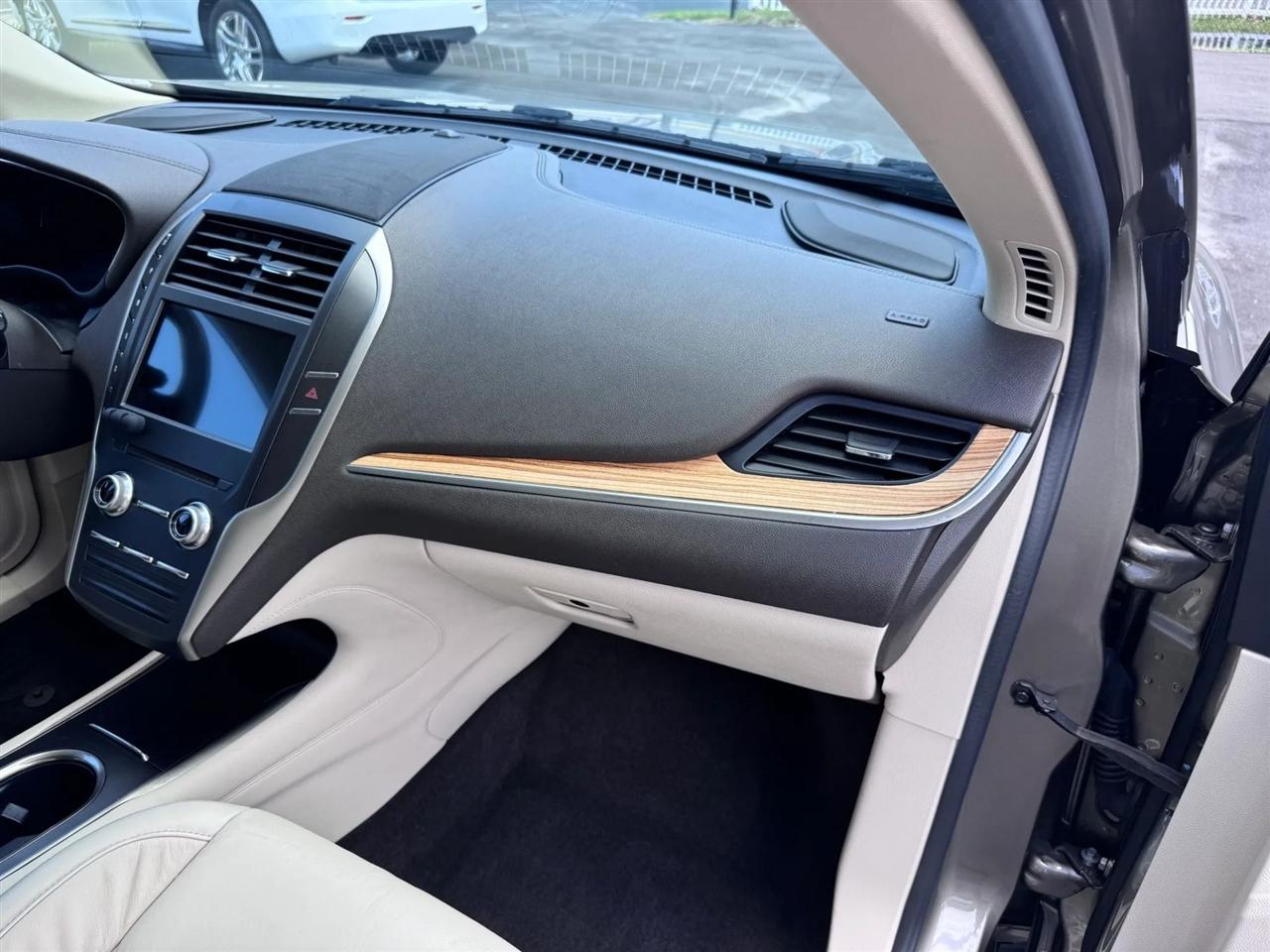 Lincoln MKC FWD 4dr Select 2016