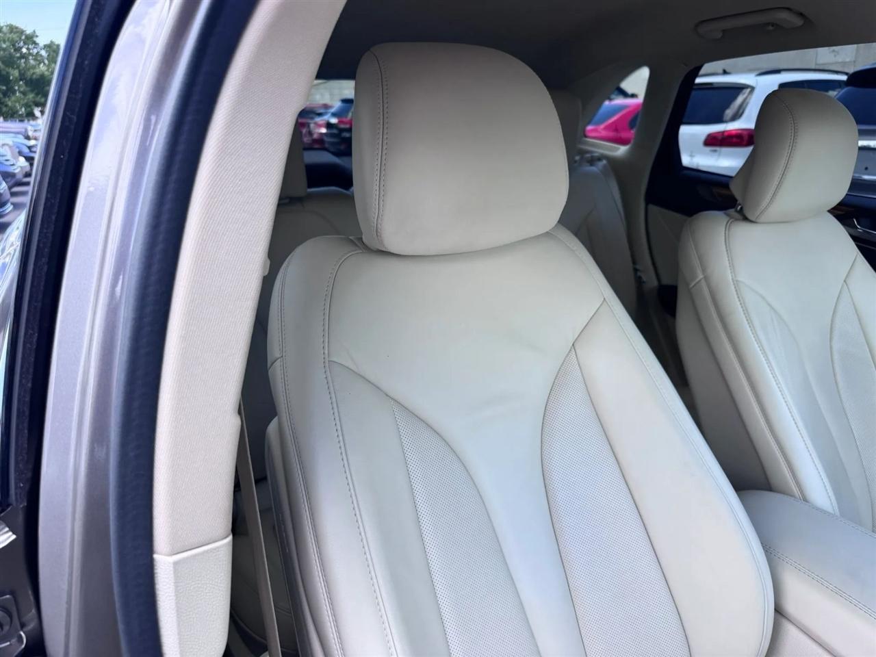 Lincoln MKC FWD 4dr Select 2016