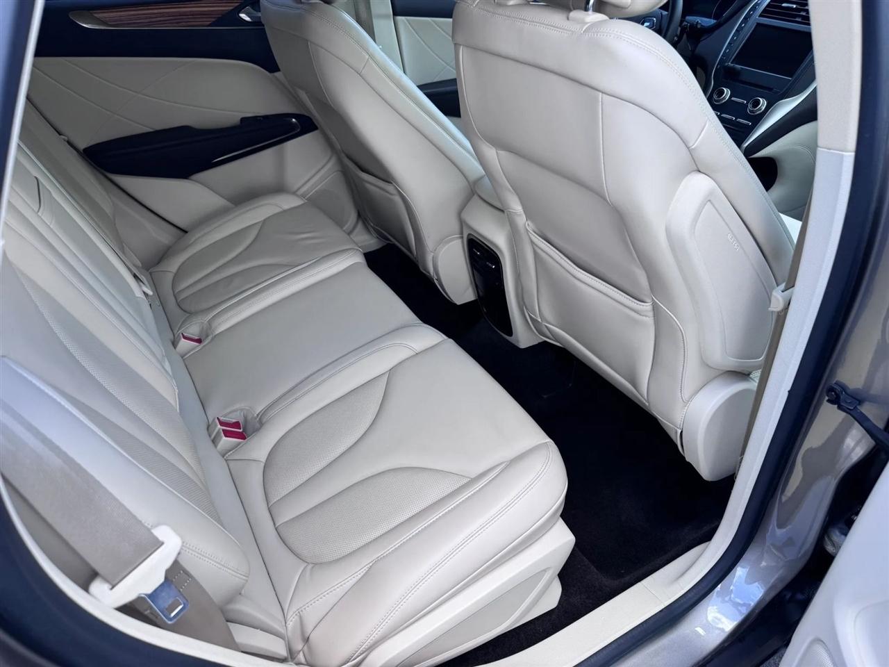 Lincoln MKC FWD 4dr Select 2016