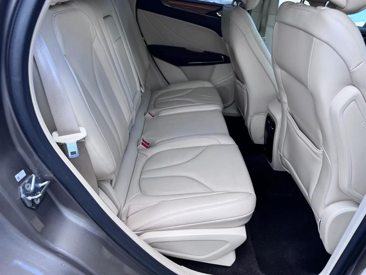 Lincoln MKC FWD 4dr Select 2016