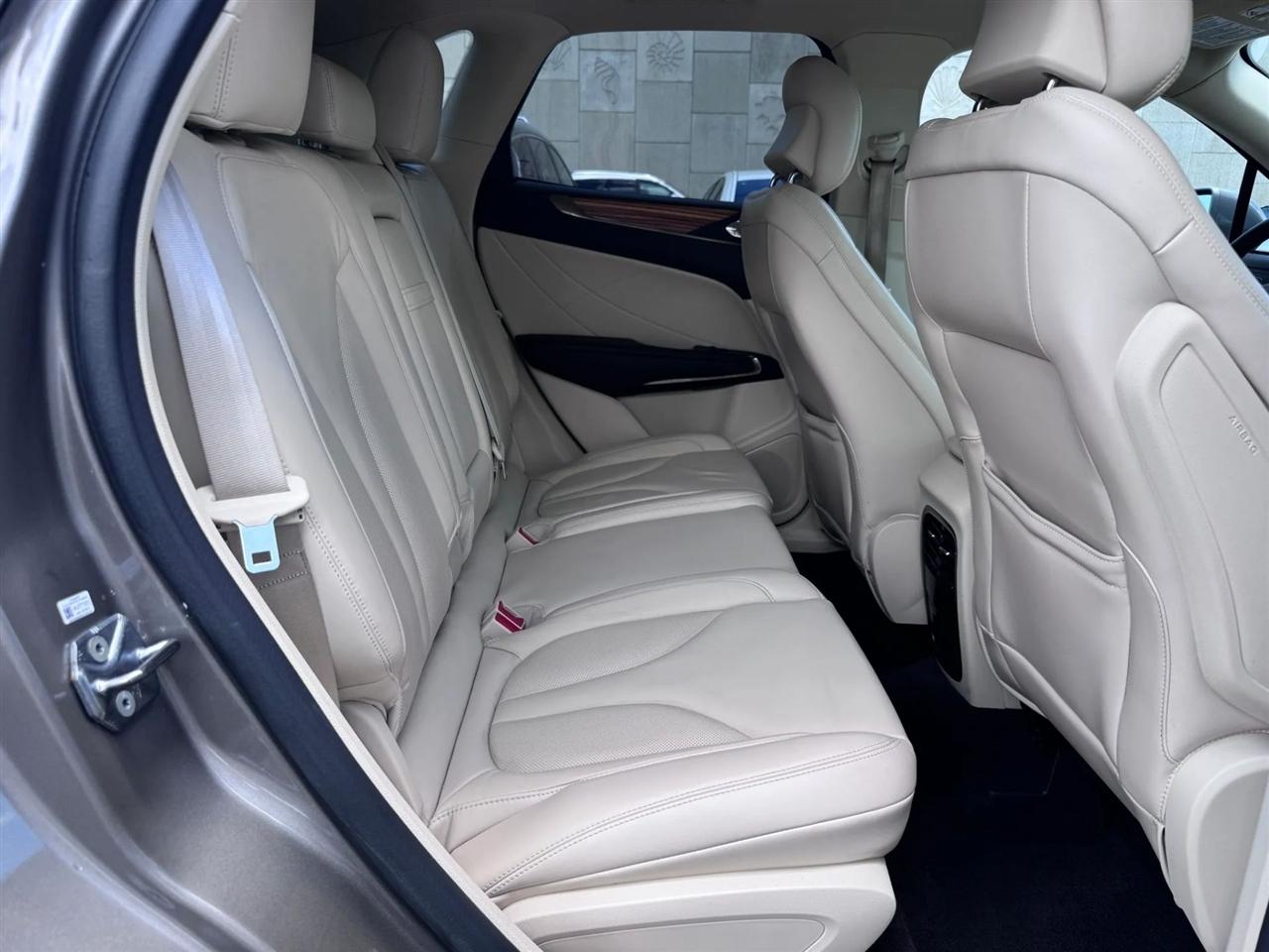Lincoln MKC FWD 4dr Select 2016