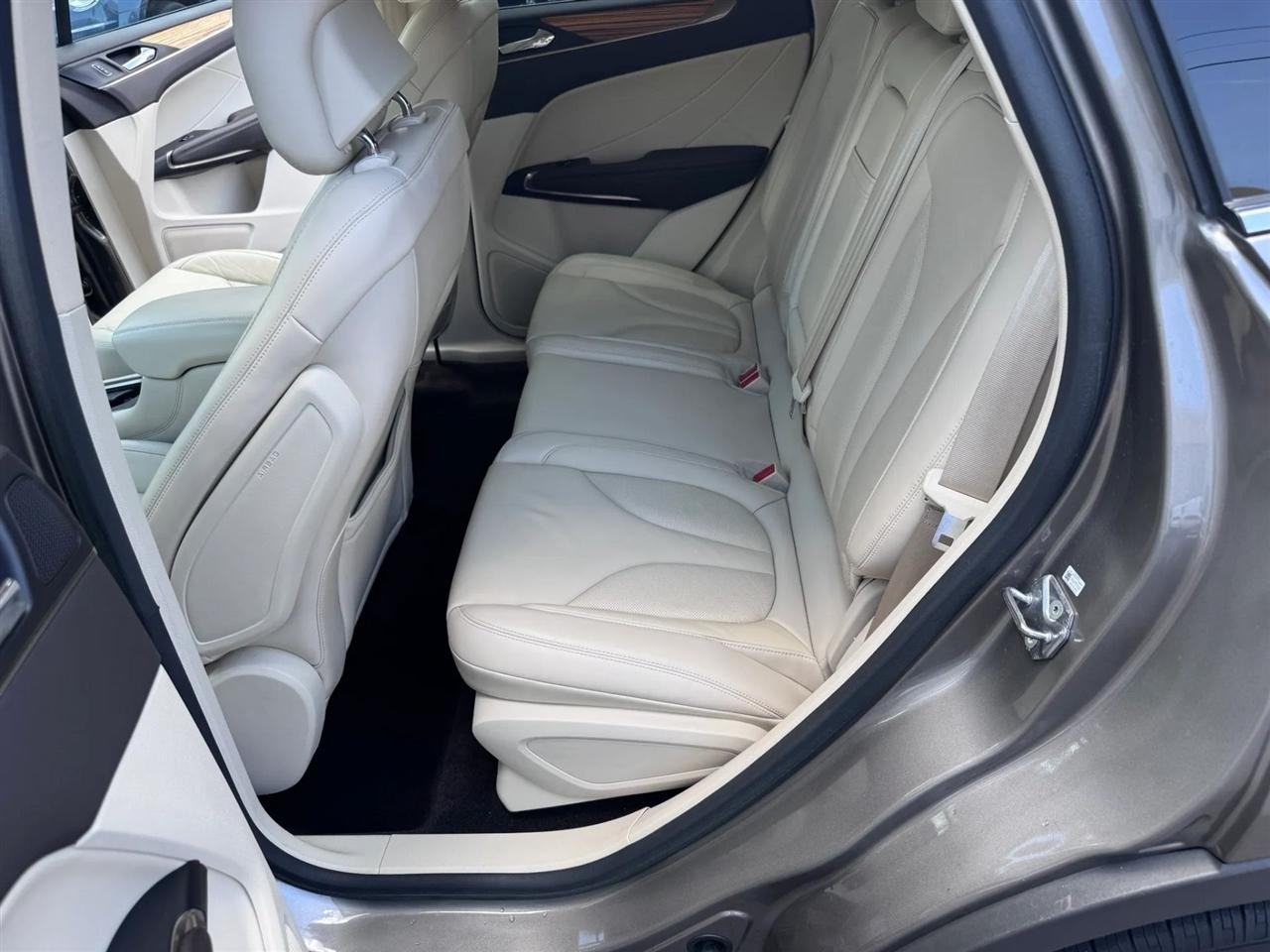 Lincoln MKC FWD 4dr Select 2016