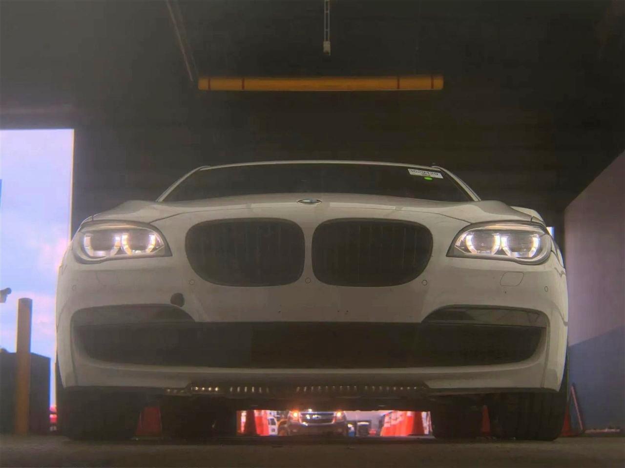 BMW 7 Series 4dr Sdn ALPINA B7 SWB RWD 2015