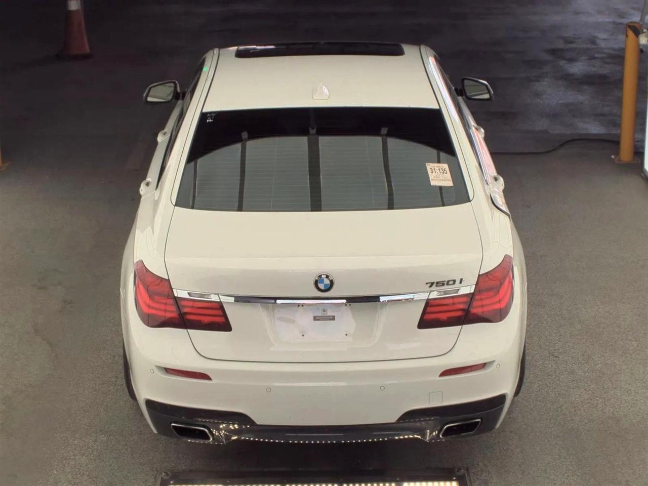 BMW 7 Series 4dr Sdn ALPINA B7 SWB RWD 2015