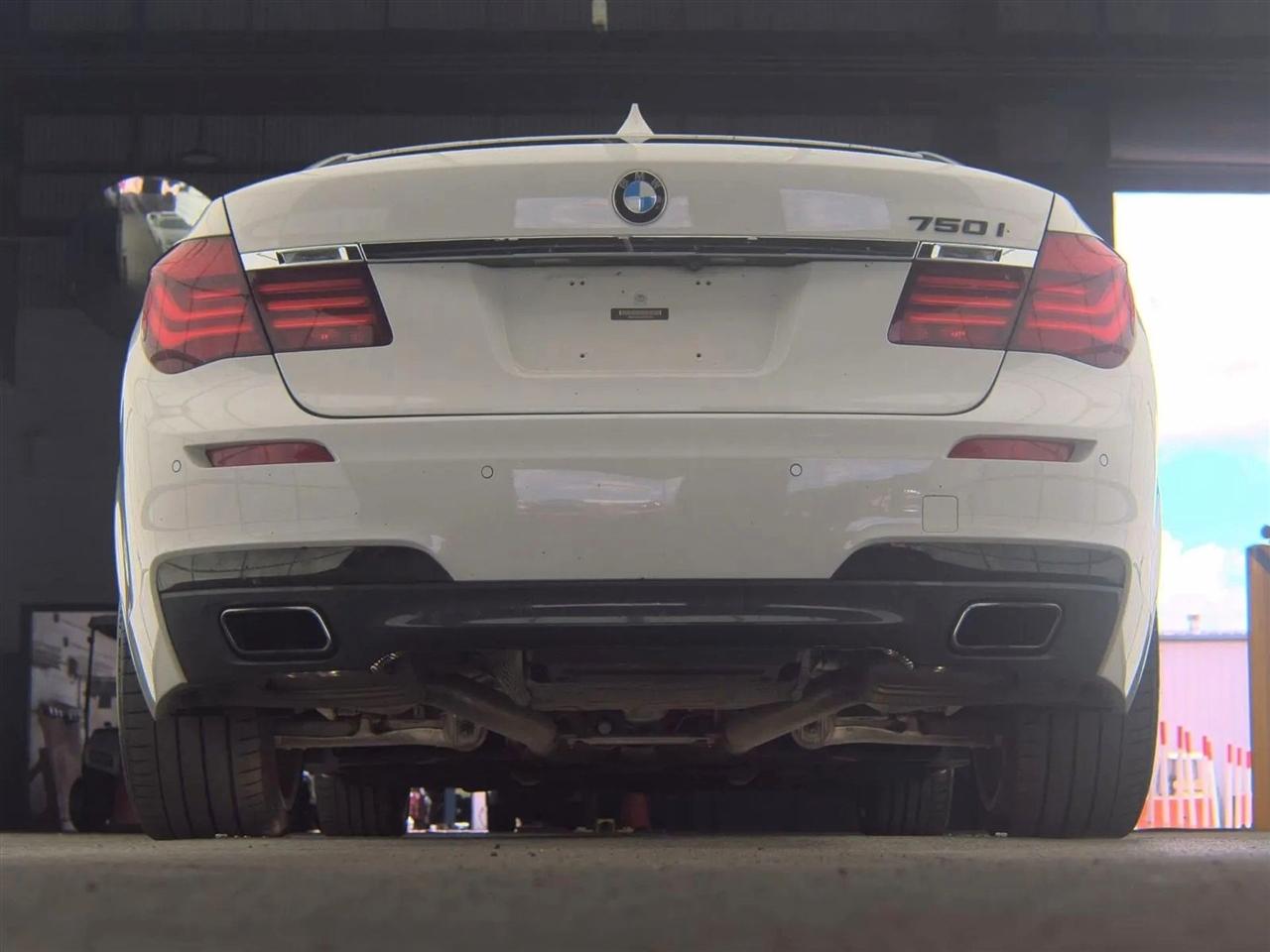 BMW 7 Series 4dr Sdn ALPINA B7 SWB RWD 2015