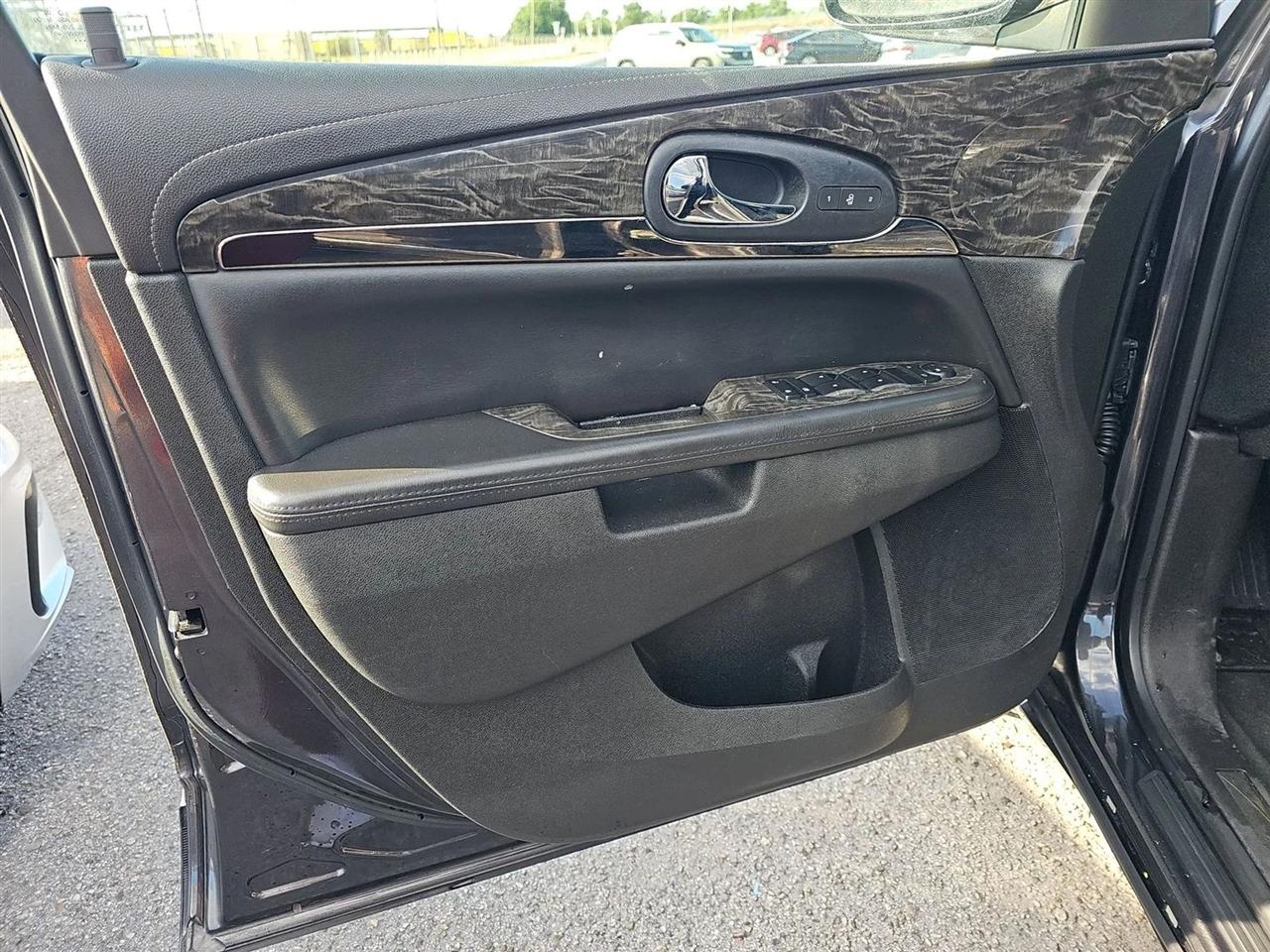 Buick Enclave FWD 4dr Leather 2014
