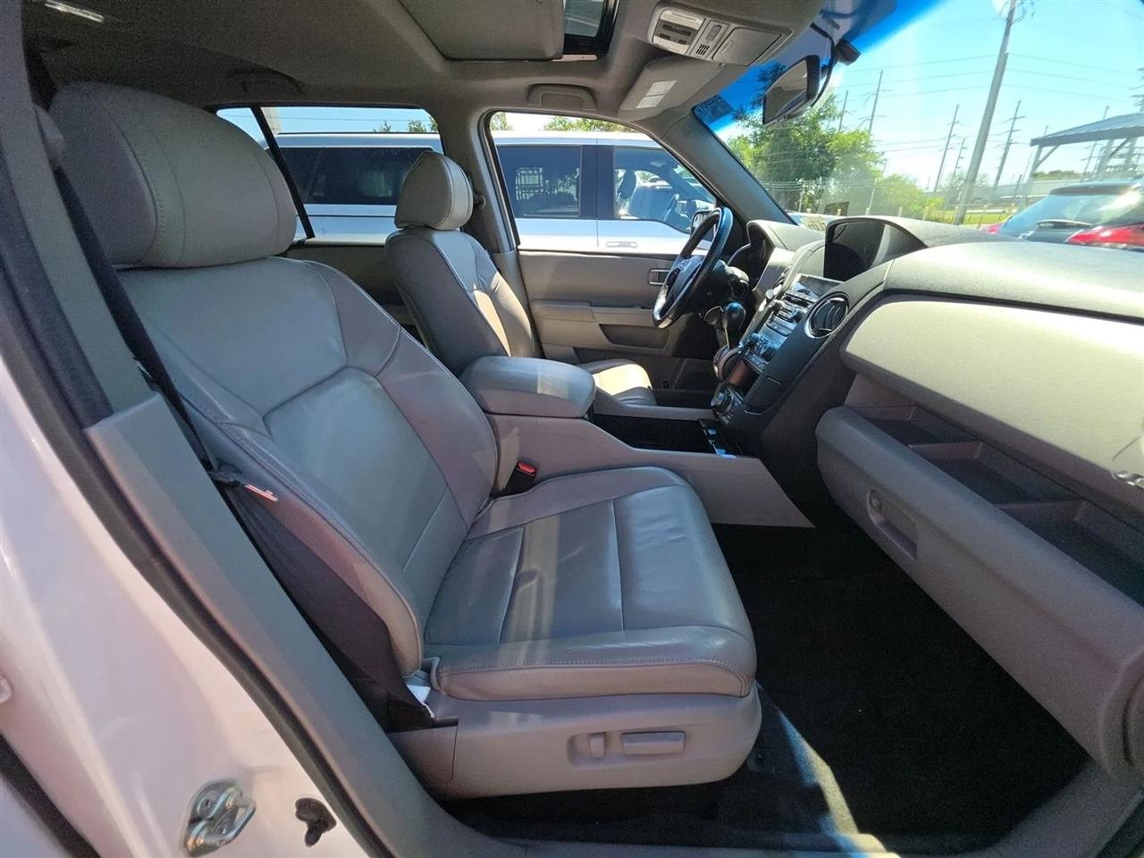 Honda Pilot 2WD 4dr EX-L w/Navi 2013