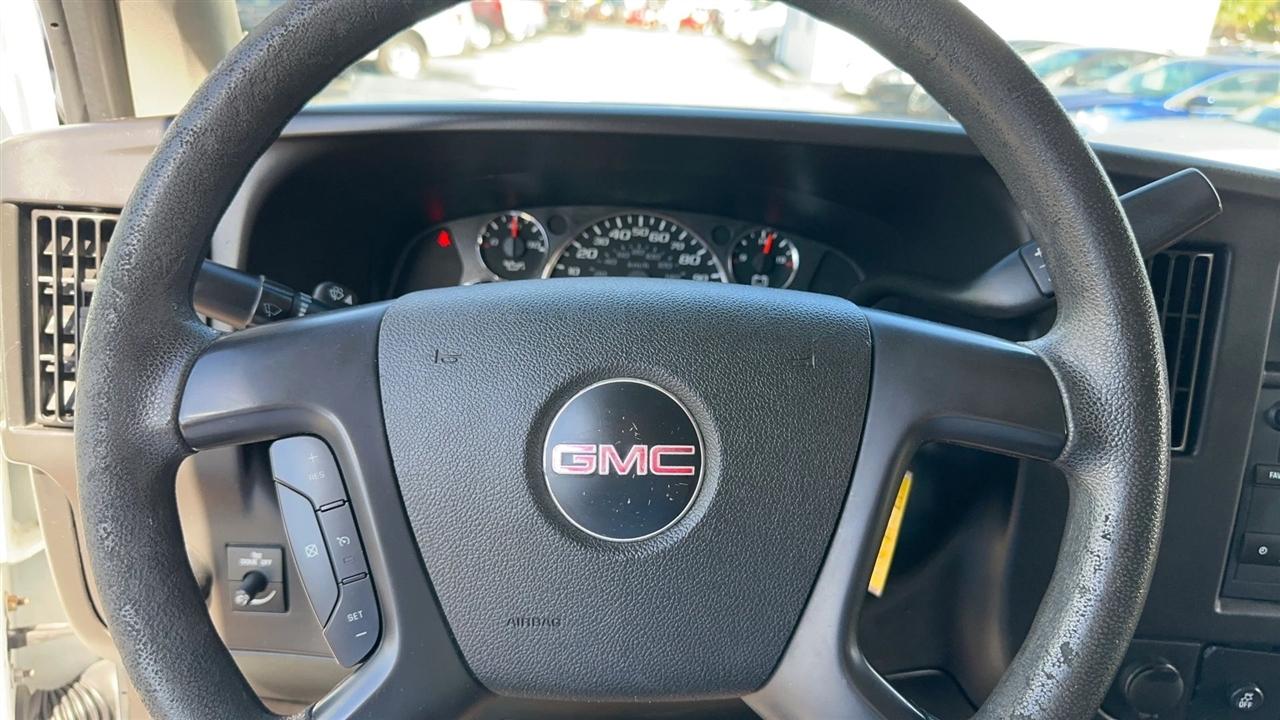 GMC Savana Cargo Van RWD 2500 135" 2016