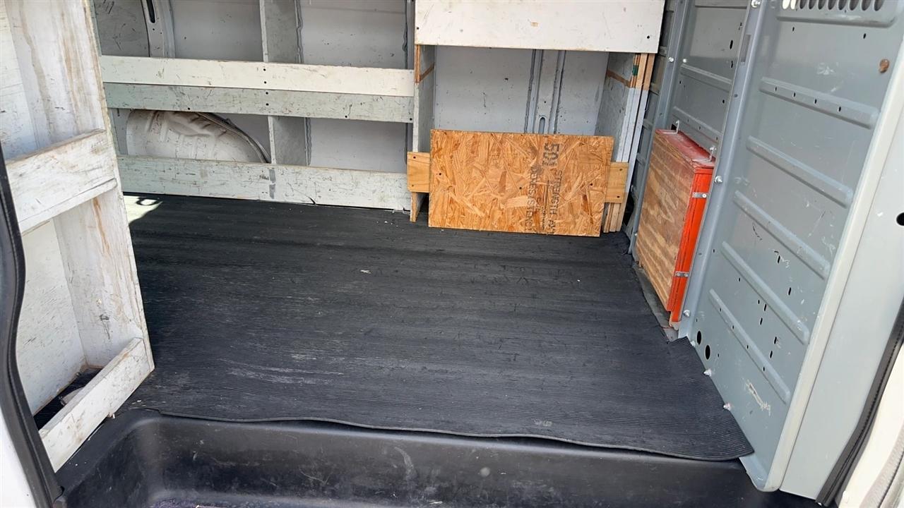 GMC Savana Cargo Van RWD 2500 135" 2016