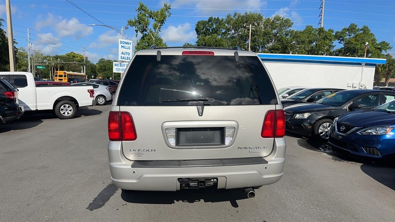 Lincoln Navigator 4dr 4WD Ultimate 2006