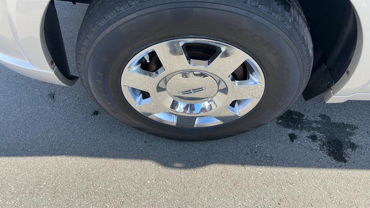 Lincoln Navigator 4dr 4WD Ultimate 2006