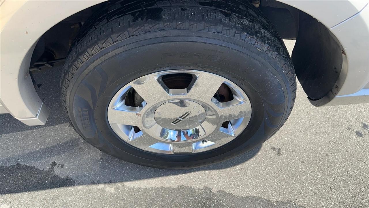 Lincoln Navigator 4dr 4WD Ultimate 2006