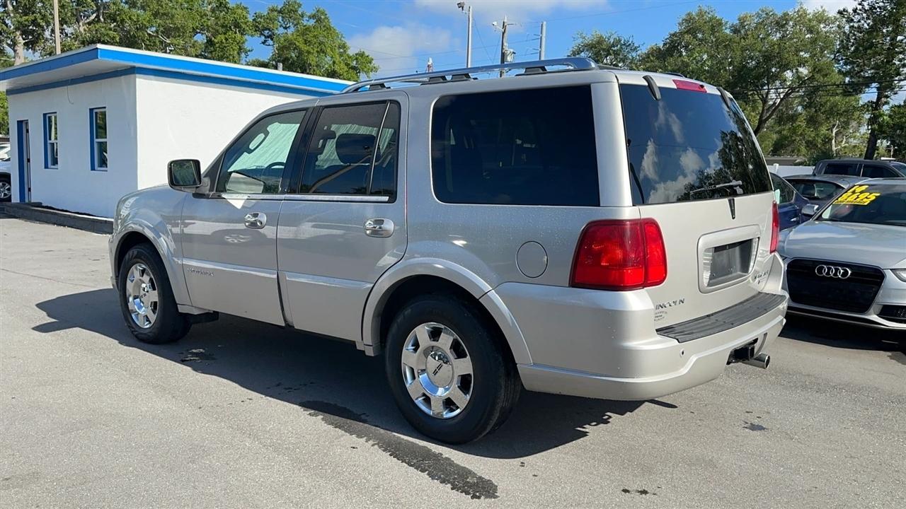 Lincoln Navigator 4dr 4WD Ultimate 2006