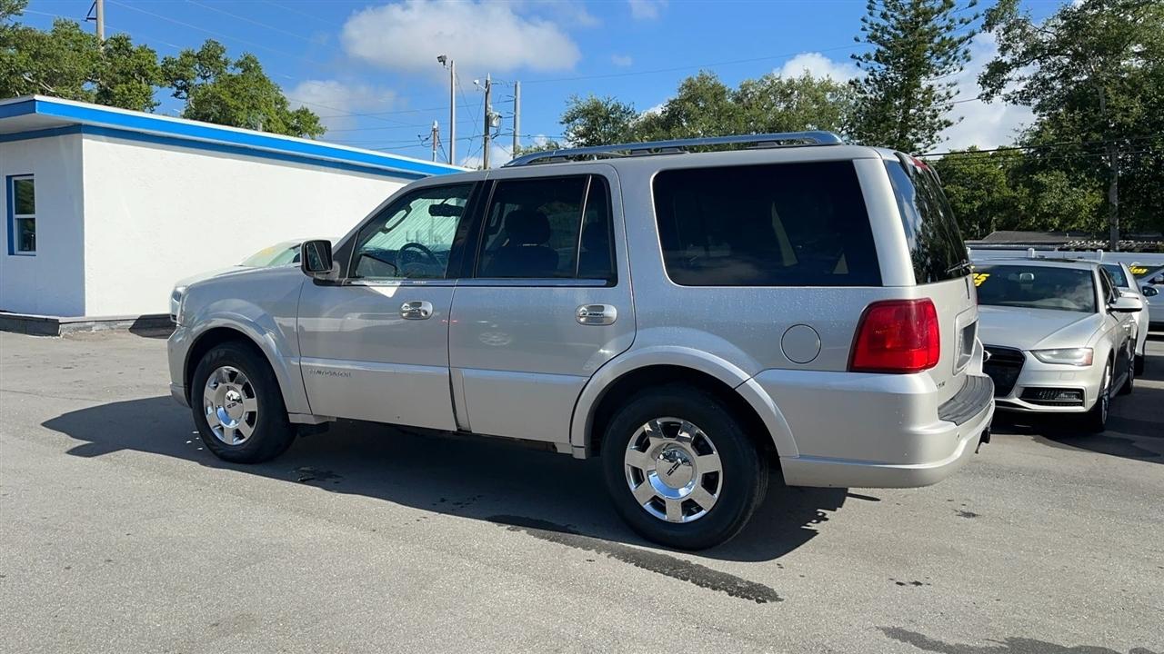 Lincoln Navigator 4dr 4WD Ultimate 2006