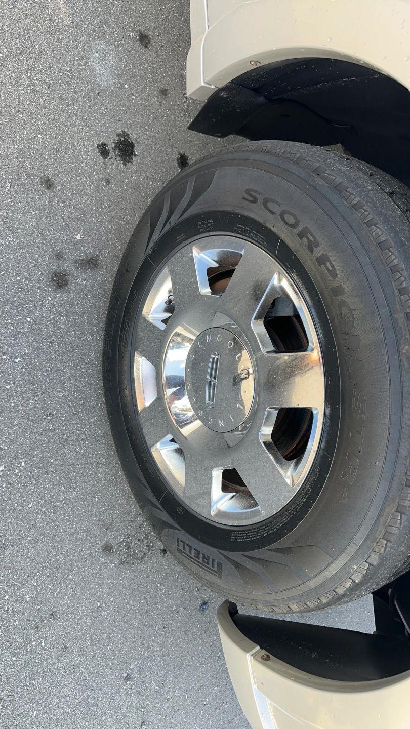 Lincoln Navigator 4dr 4WD Ultimate 2006