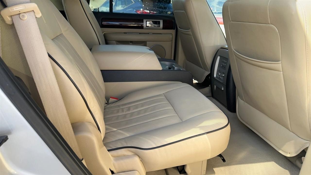 Lincoln Navigator 4dr 4WD Ultimate 2006