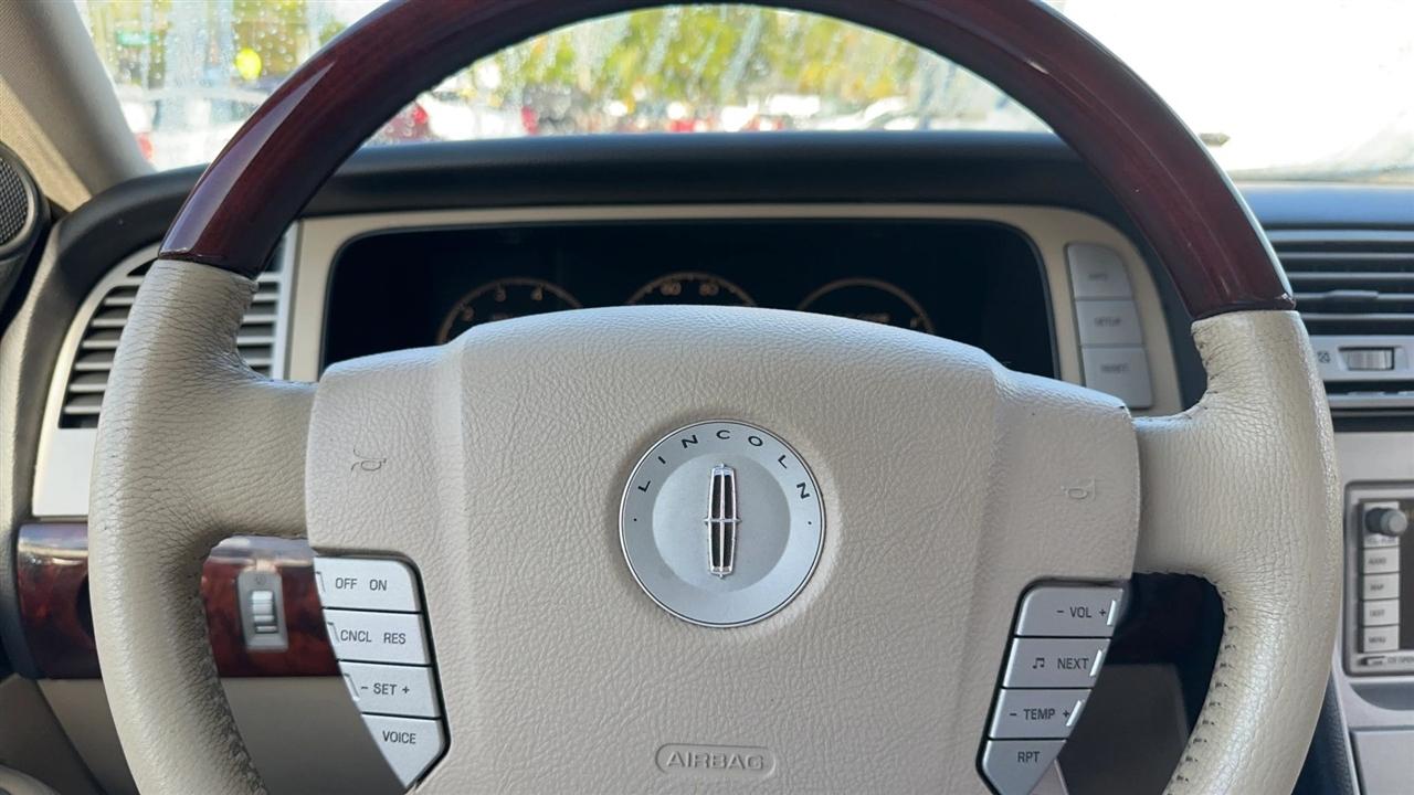 Lincoln Navigator 4dr 4WD Ultimate 2006