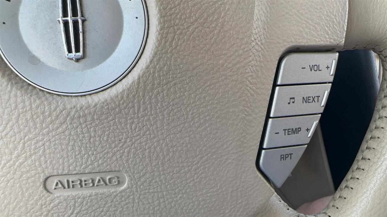 Lincoln Navigator 4dr 4WD Ultimate 2006