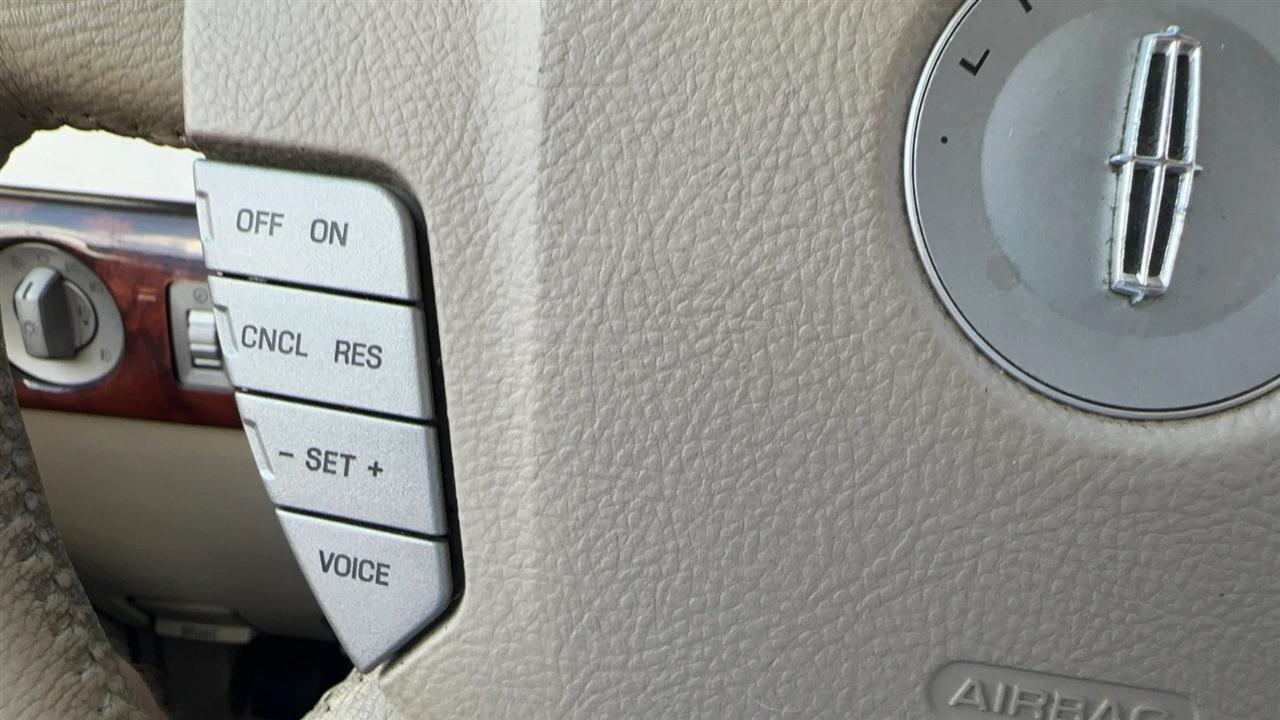 Lincoln Navigator 4dr 4WD Ultimate 2006