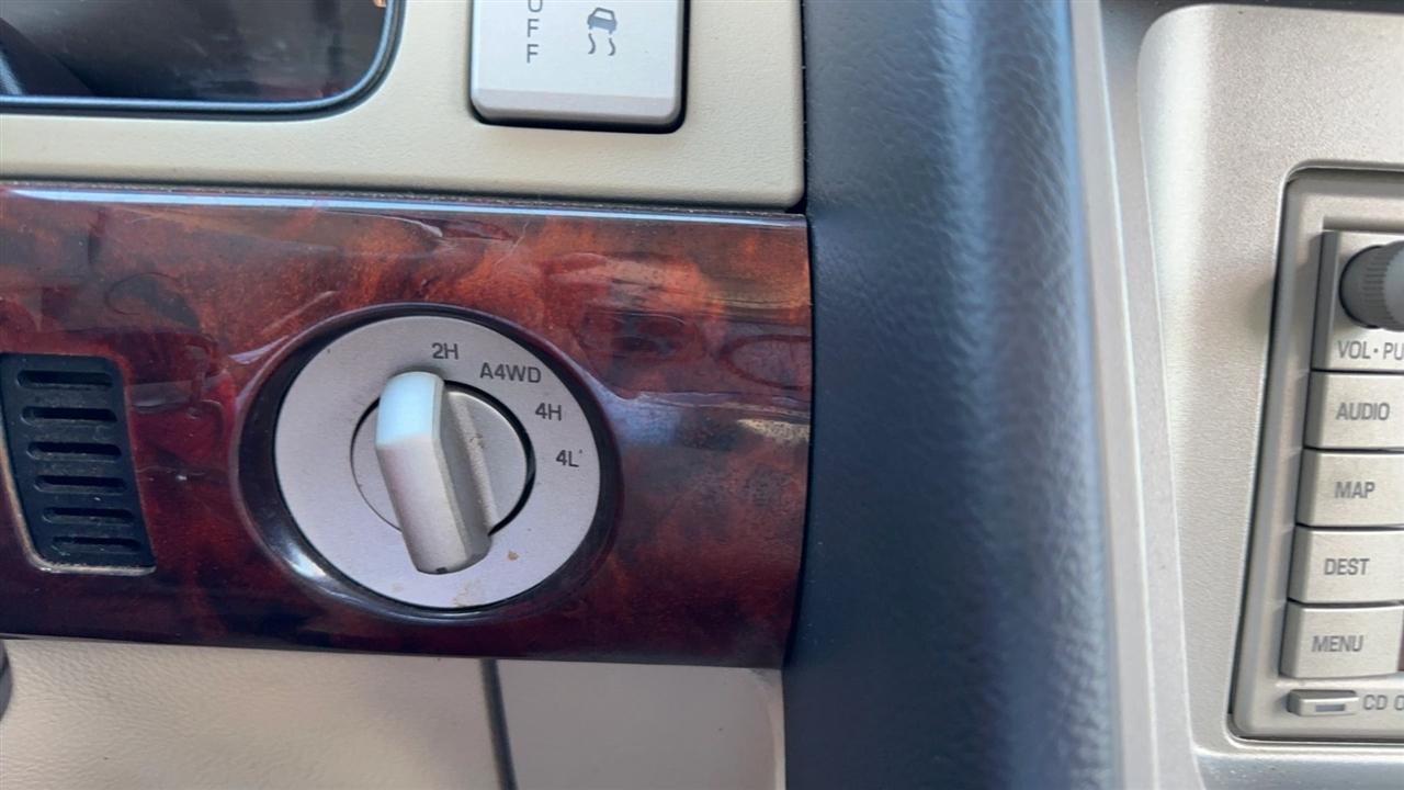 Lincoln Navigator 4dr 4WD Ultimate 2006