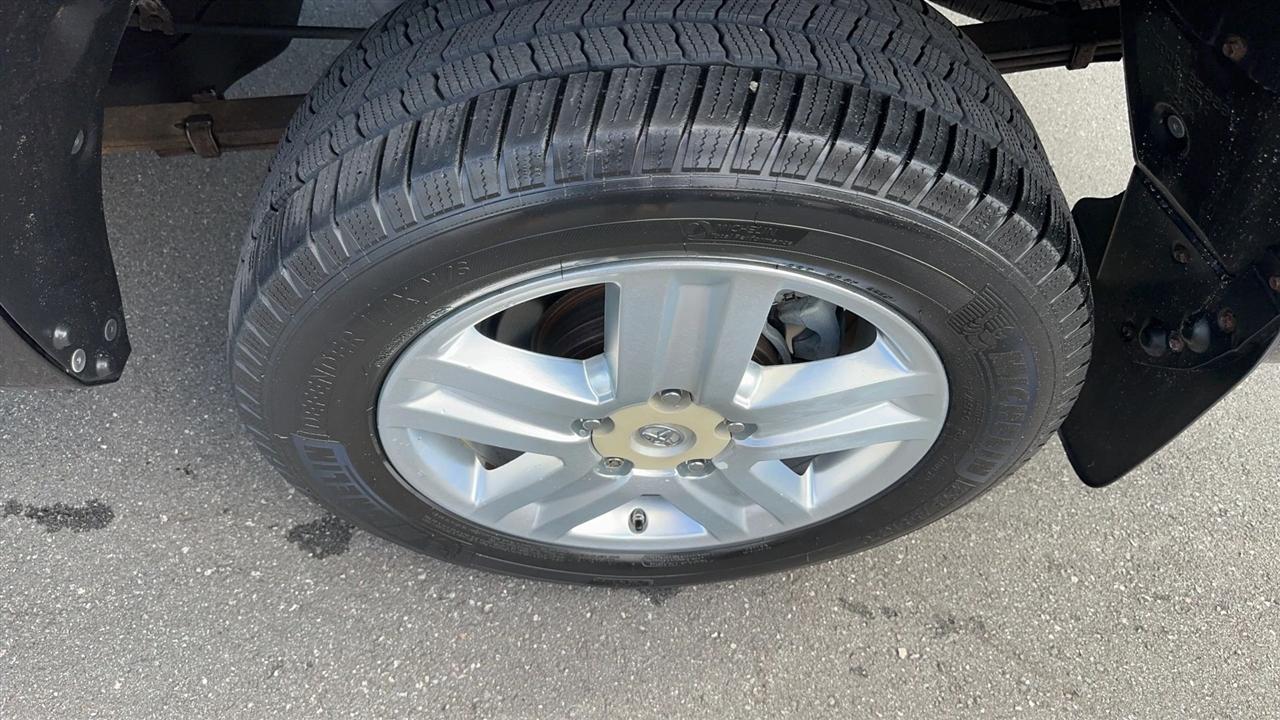 Toyota Tundra 2WD Truck Dbl 5.7L V8 6-Spd AT LTD (Natl) 2010
