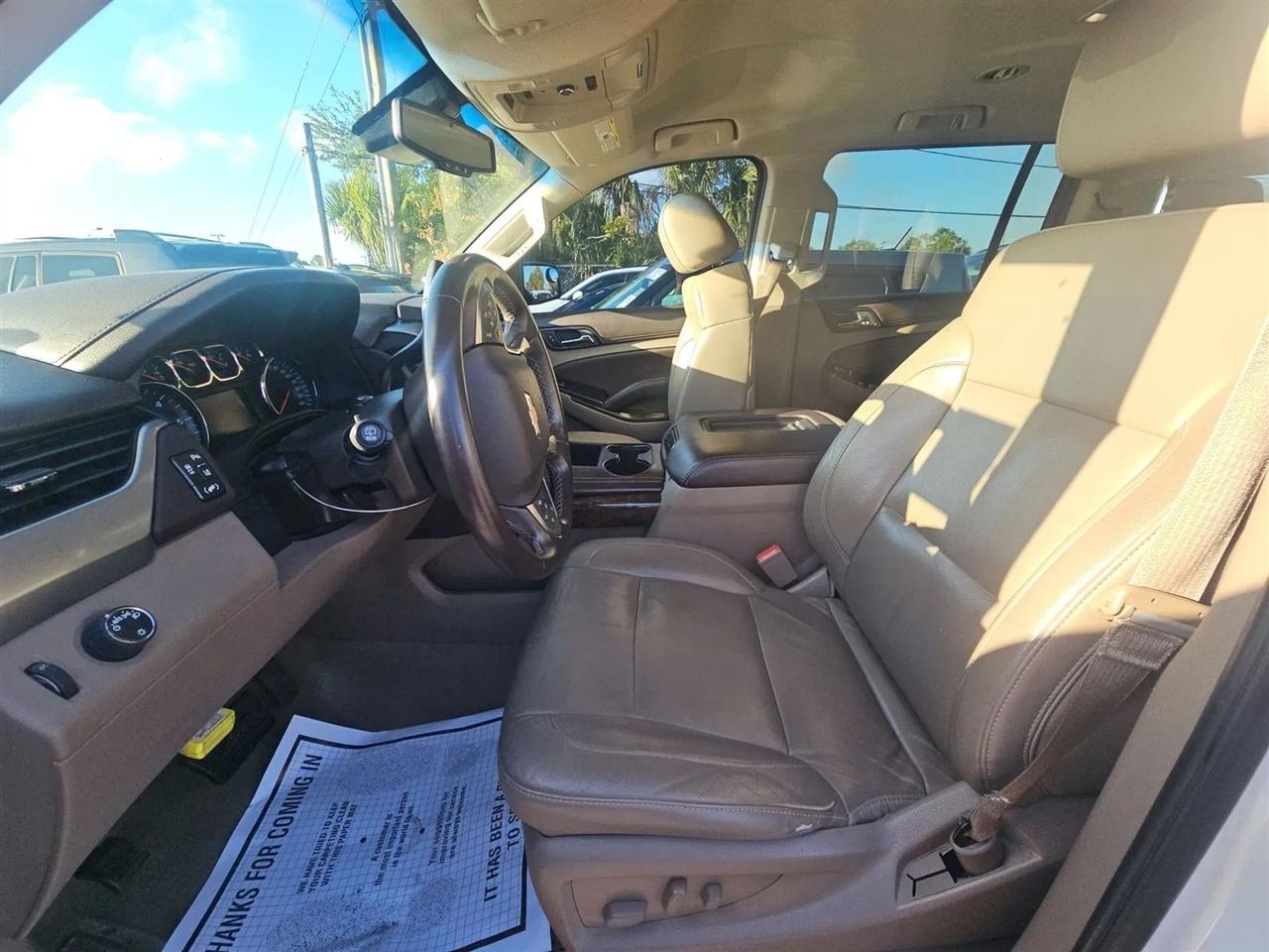 Chevrolet Suburban 2WD 4dr LT 2015