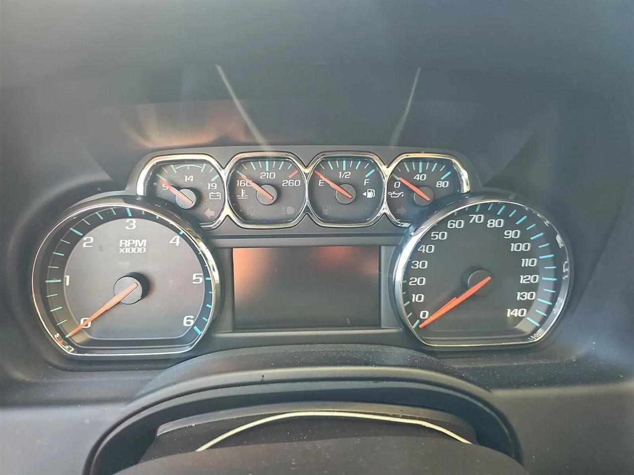 Chevrolet Suburban 2WD 4dr LT 2015