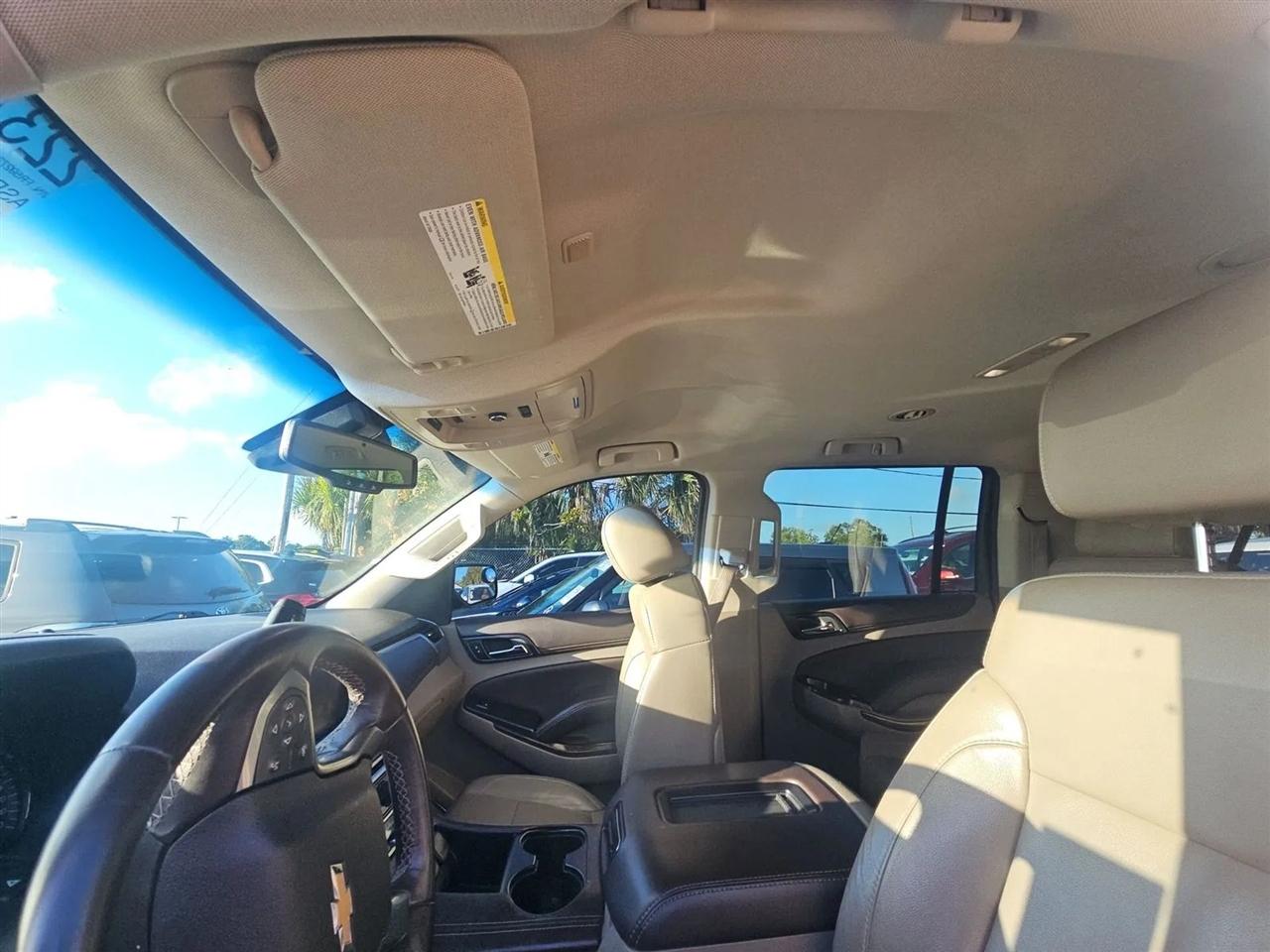 Chevrolet Suburban 2WD 4dr LT 2015