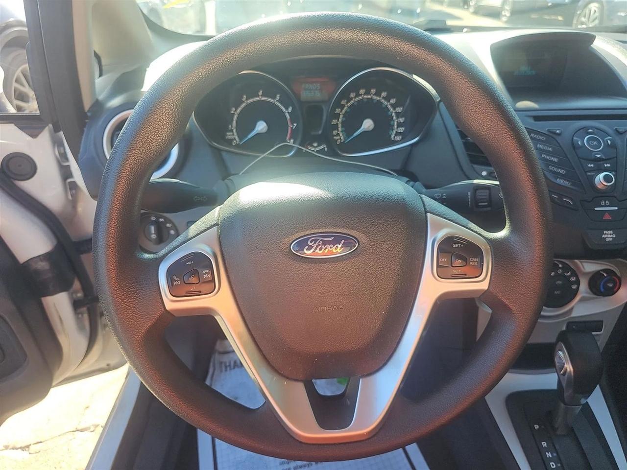 Ford Fiesta SE Sedan 2017